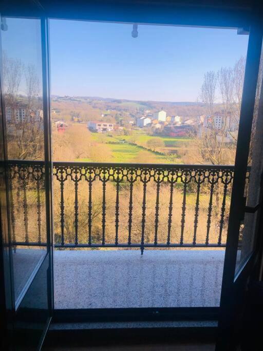 Piso Moderno Appartement Sarria Buitenkant foto