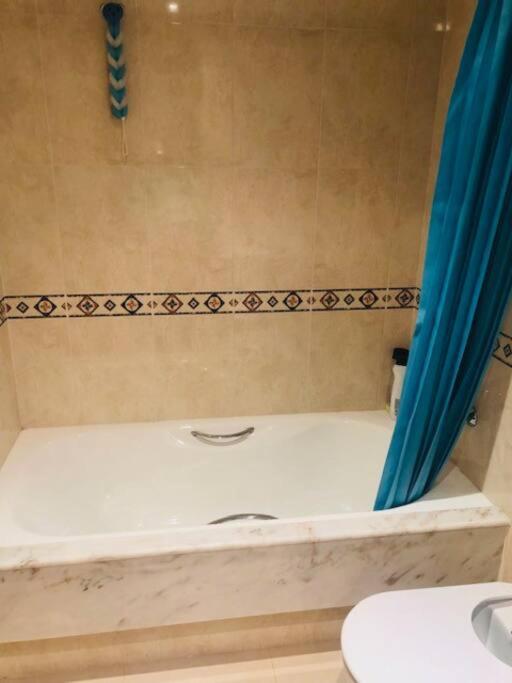 Piso Moderno Appartement Sarria Buitenkant foto